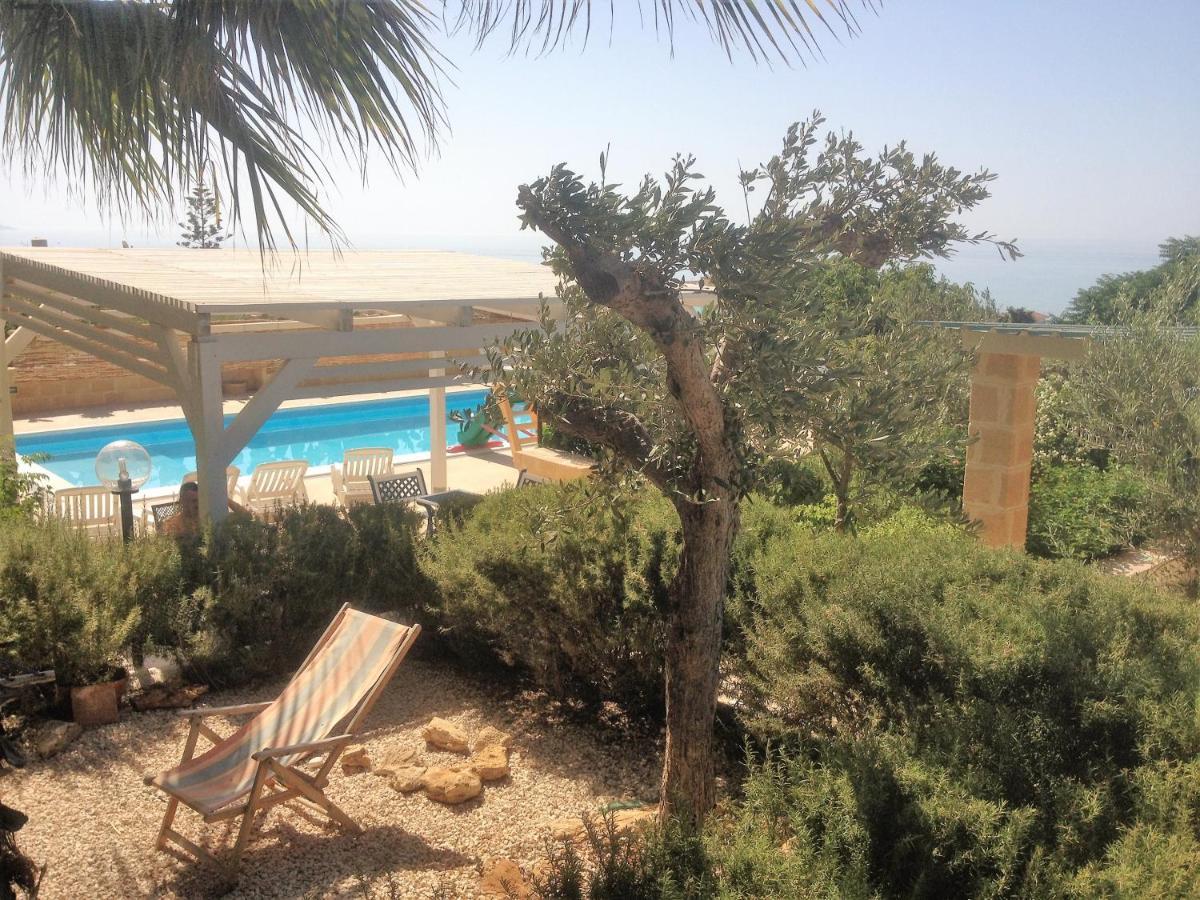 Villa Ceni - Appartamenti Con Camere, Cucina, Wc E Terrazza Sul Mare In Villa Con Piscina, Giardino E Parcheggio Marinella di Selinunte Kültér fotó