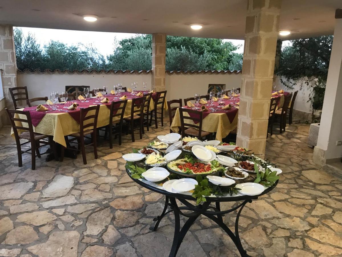 Villa Ceni - Appartamenti Con Camere, Cucina, Wc E Terrazza Sul Mare In Villa Con Piscina, Giardino E Parcheggio Marinella di Selinunte Kültér fotó