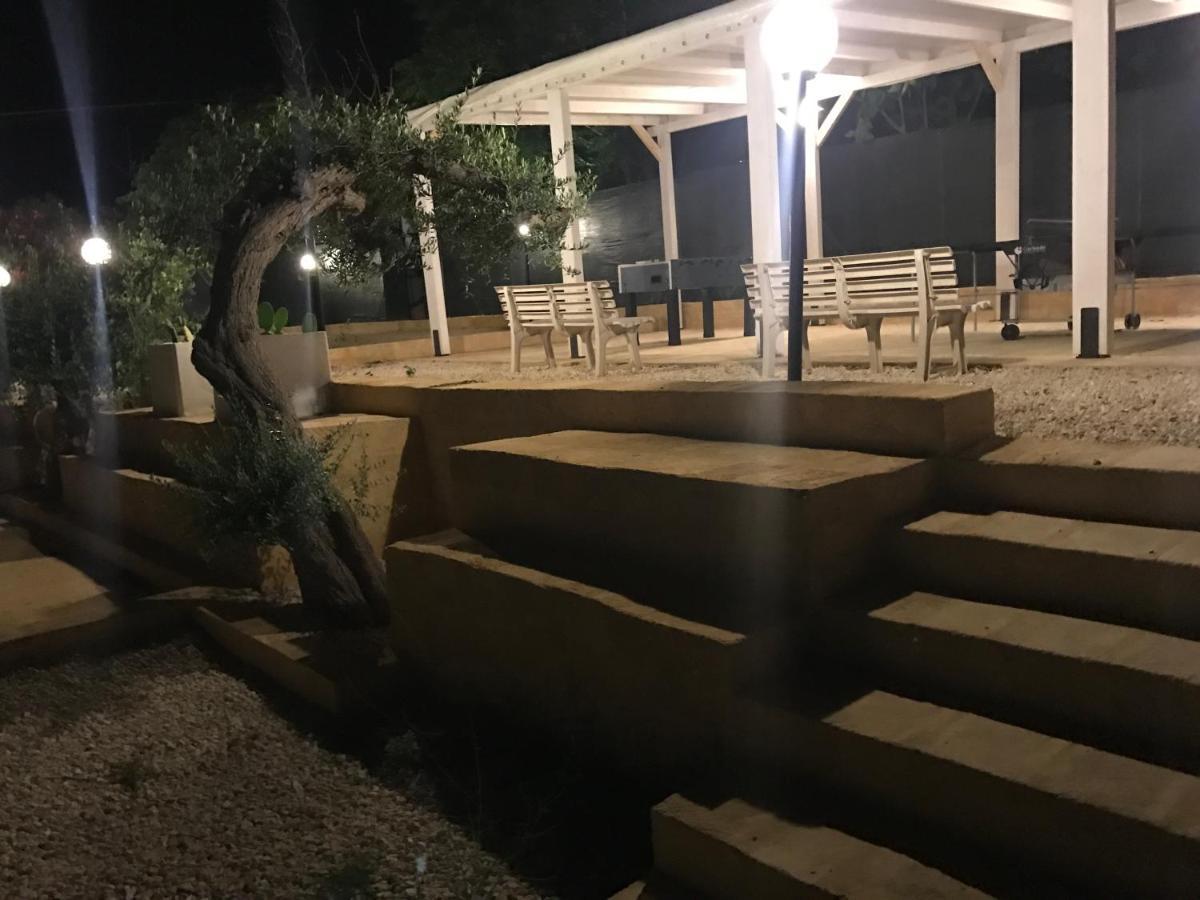 Villa Ceni - Appartamenti Con Camere, Cucina, Wc E Terrazza Sul Mare In Villa Con Piscina, Giardino E Parcheggio Marinella di Selinunte Kültér fotó