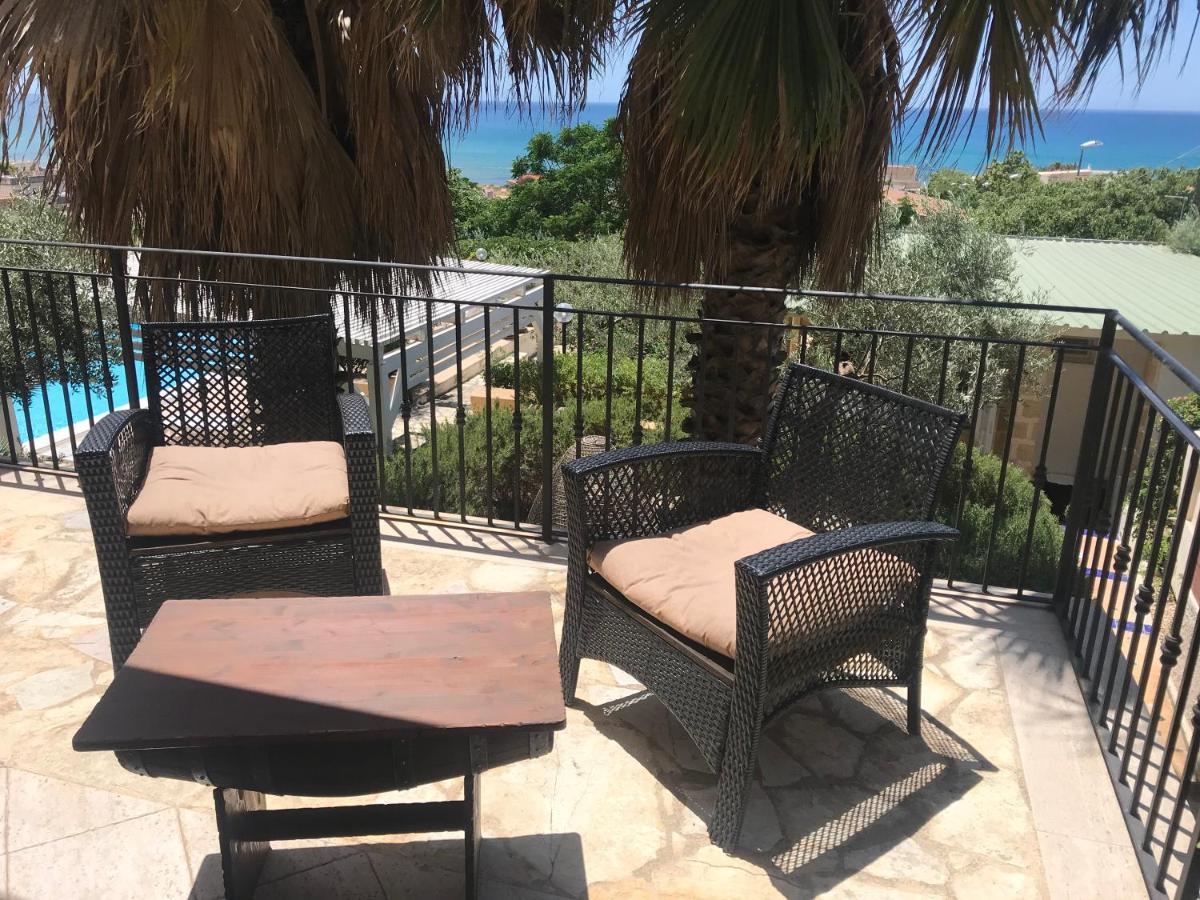 Villa Ceni - Appartamenti Con Camere, Cucina, Wc E Terrazza Sul Mare In Villa Con Piscina, Giardino E Parcheggio Marinella di Selinunte Kültér fotó