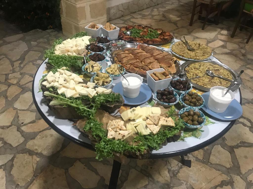 Villa Ceni - Appartamenti Con Camere, Cucina, Wc E Terrazza Sul Mare In Villa Con Piscina, Giardino E Parcheggio Marinella di Selinunte Kültér fotó