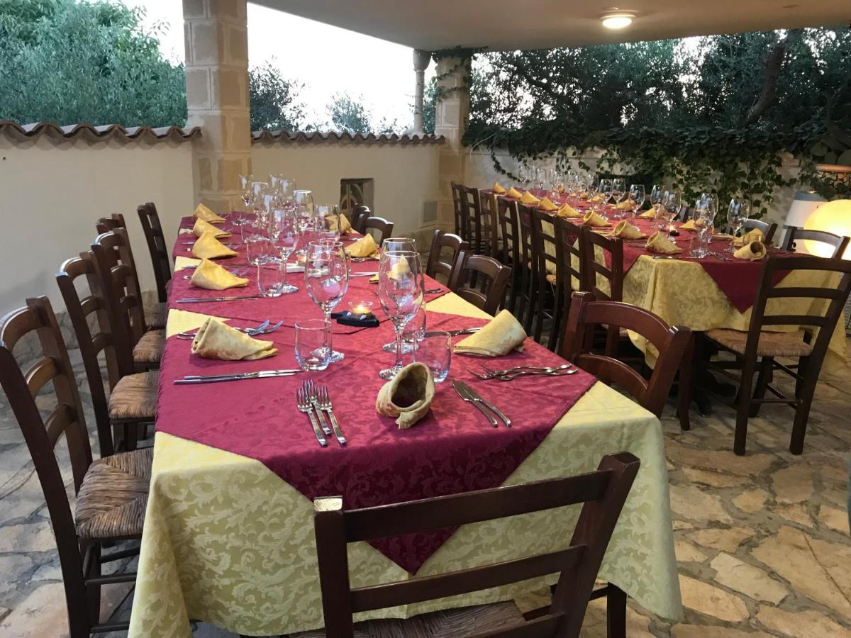 Villa Ceni - Appartamenti Con Camere, Cucina, Wc E Terrazza Sul Mare In Villa Con Piscina, Giardino E Parcheggio Marinella di Selinunte Kültér fotó