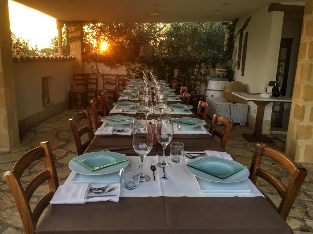 Villa Ceni - Appartamenti Con Camere, Cucina, Wc E Terrazza Sul Mare In Villa Con Piscina, Giardino E Parcheggio Marinella di Selinunte Kültér fotó