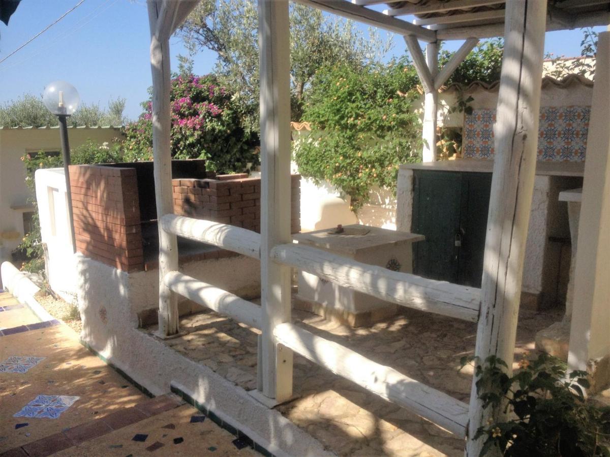 Villa Ceni - Appartamenti Con Camere, Cucina, Wc E Terrazza Sul Mare In Villa Con Piscina, Giardino E Parcheggio Marinella di Selinunte Kültér fotó
