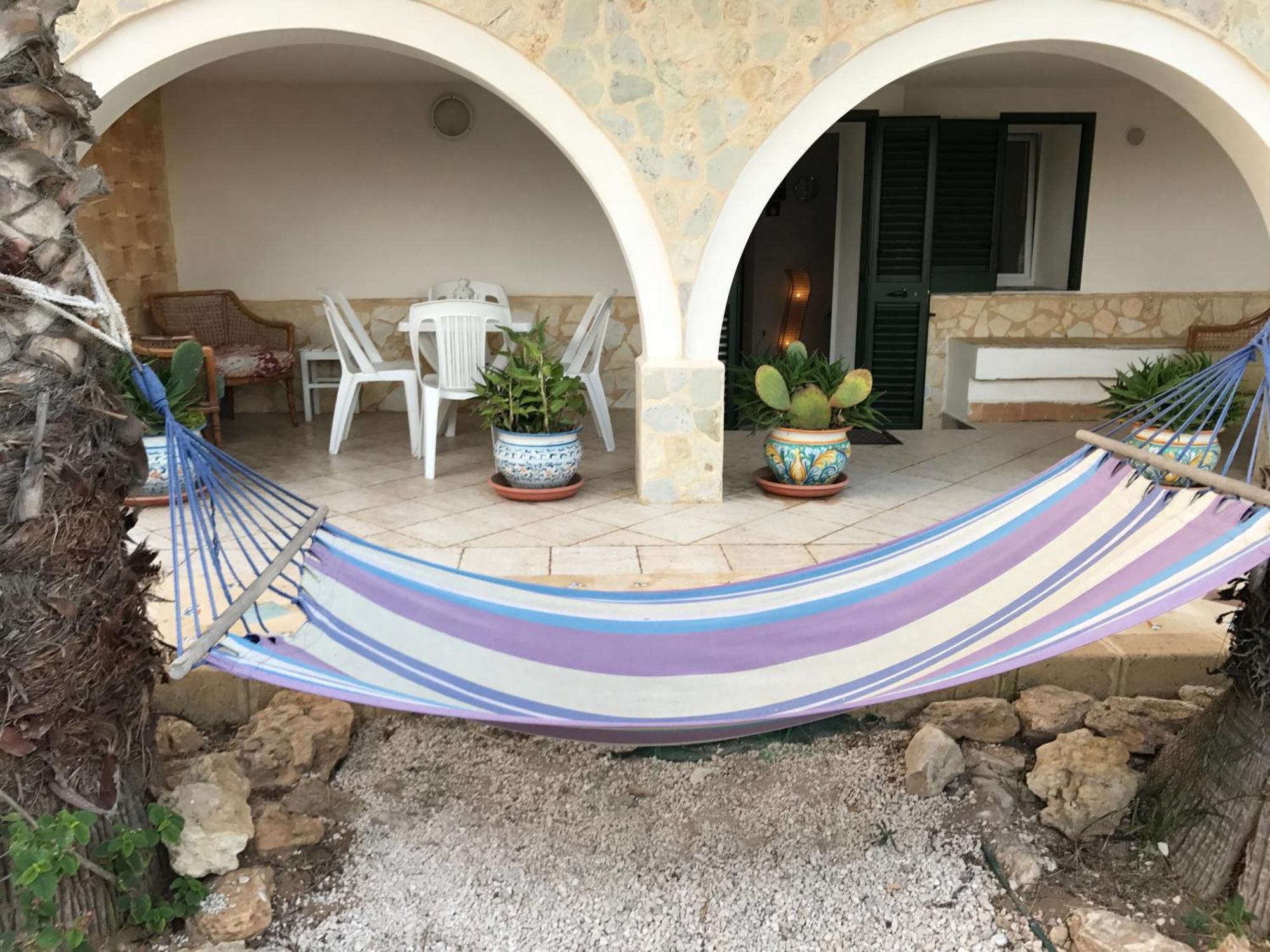 Villa Ceni - Appartamenti Con Camere, Cucina, Wc E Terrazza Sul Mare In Villa Con Piscina, Giardino E Parcheggio Marinella di Selinunte Kültér fotó