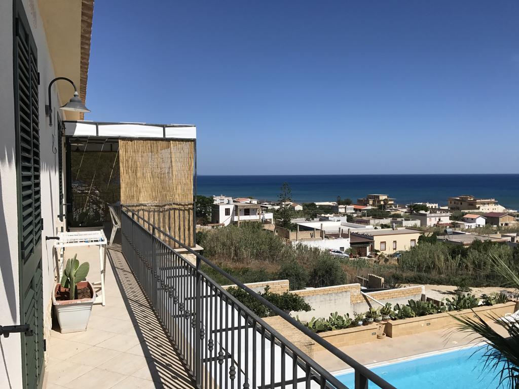 Villa Ceni - Appartamenti Con Camere, Cucina, Wc E Terrazza Sul Mare In Villa Con Piscina, Giardino E Parcheggio Marinella di Selinunte Kültér fotó