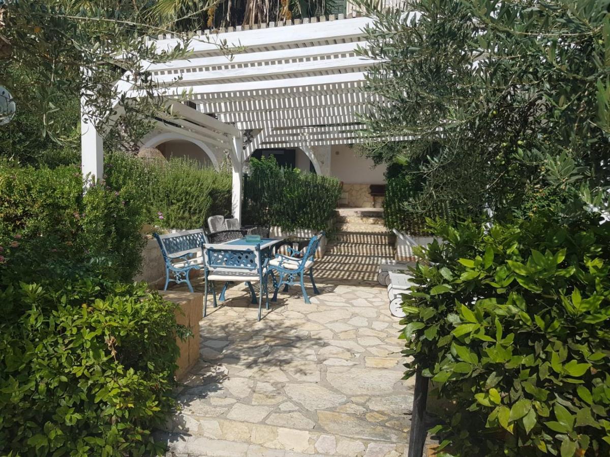 Villa Ceni - Appartamenti Con Camere, Cucina, Wc E Terrazza Sul Mare In Villa Con Piscina, Giardino E Parcheggio Marinella di Selinunte Kültér fotó