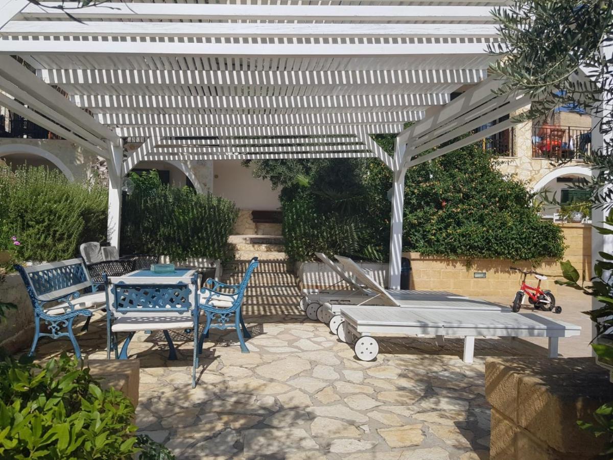 Villa Ceni - Appartamenti Con Camere, Cucina, Wc E Terrazza Sul Mare In Villa Con Piscina, Giardino E Parcheggio Marinella di Selinunte Kültér fotó